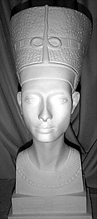 Nefertiti statue (Lge)