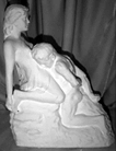 Lovers Kneeling statue